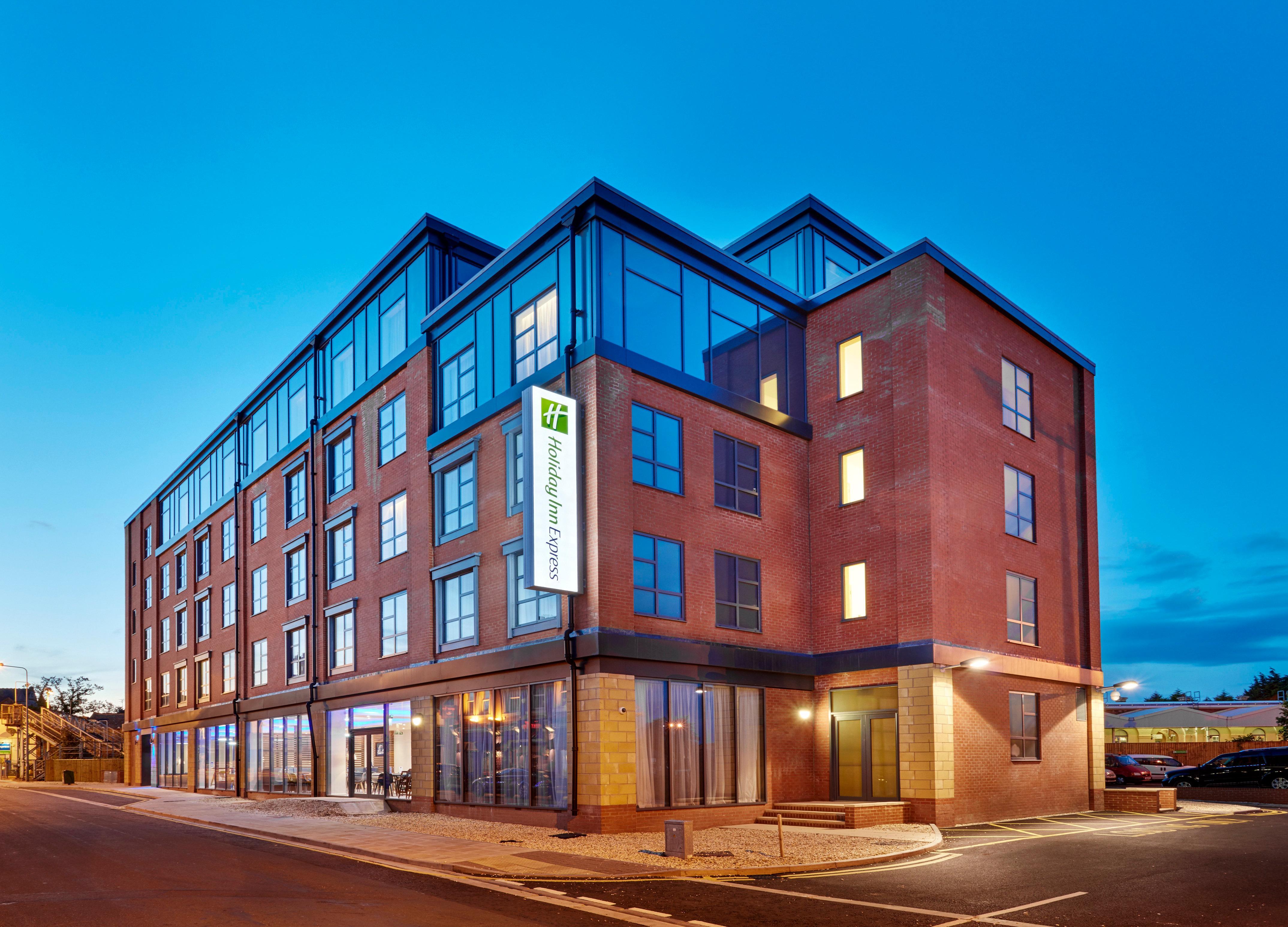 Holiday Inn Express Grimsby By Ihg Exterior foto