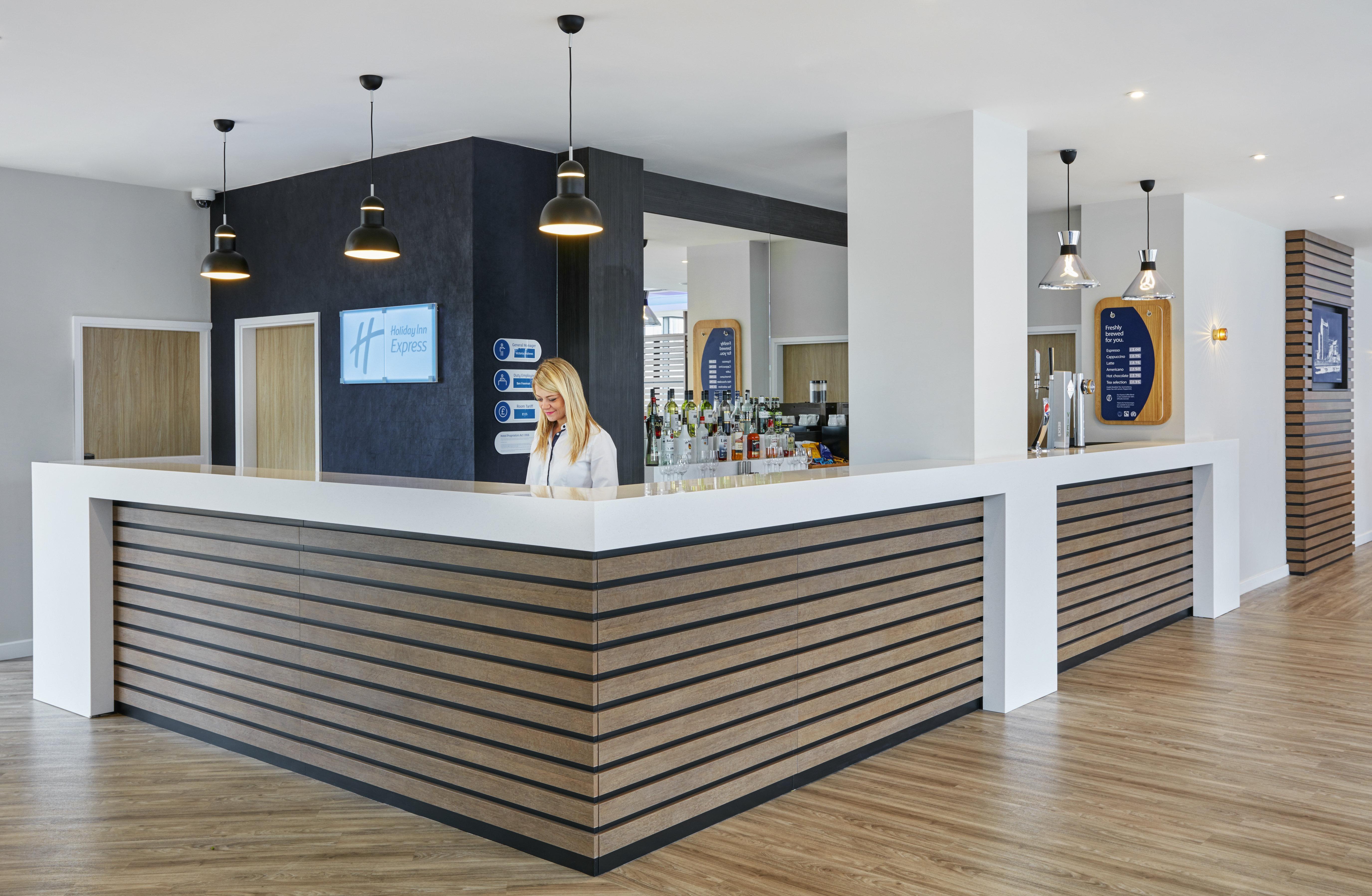 Holiday Inn Express Grimsby By Ihg Exterior foto