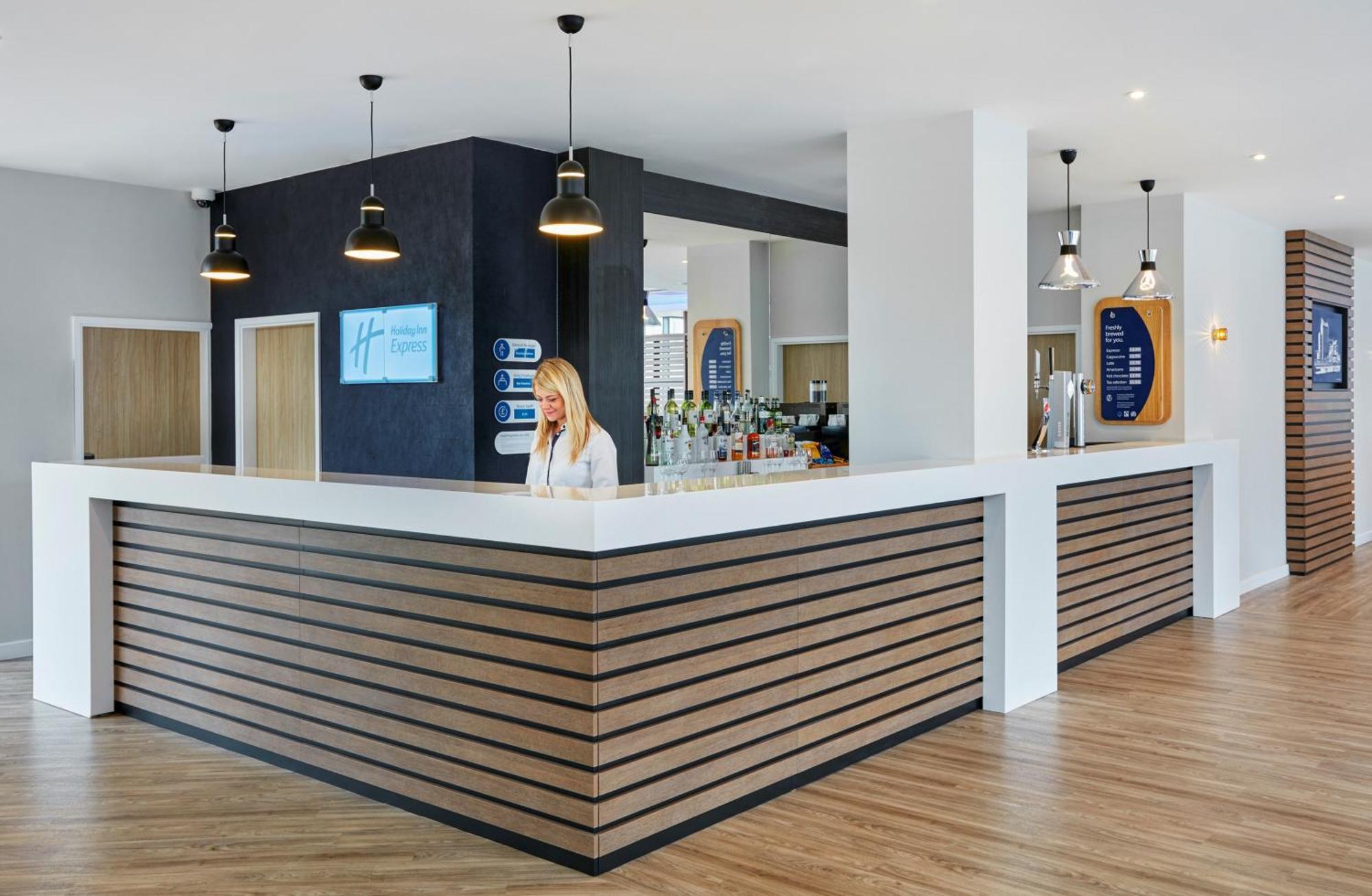 Holiday Inn Express Grimsby By Ihg Exterior foto
